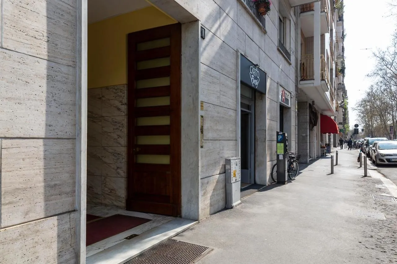 California Dreaming Apartment Milan